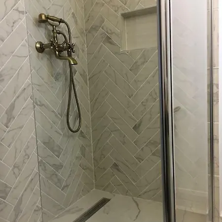 Central & Chic Sea View Apart *
